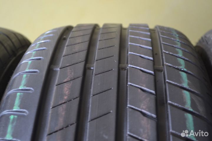 Bridgestone Alenza 001 225/60 R18 104W