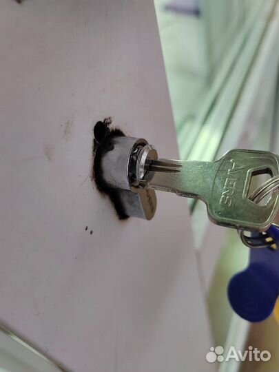 Ремонт установка дверного замка вскрытие замка