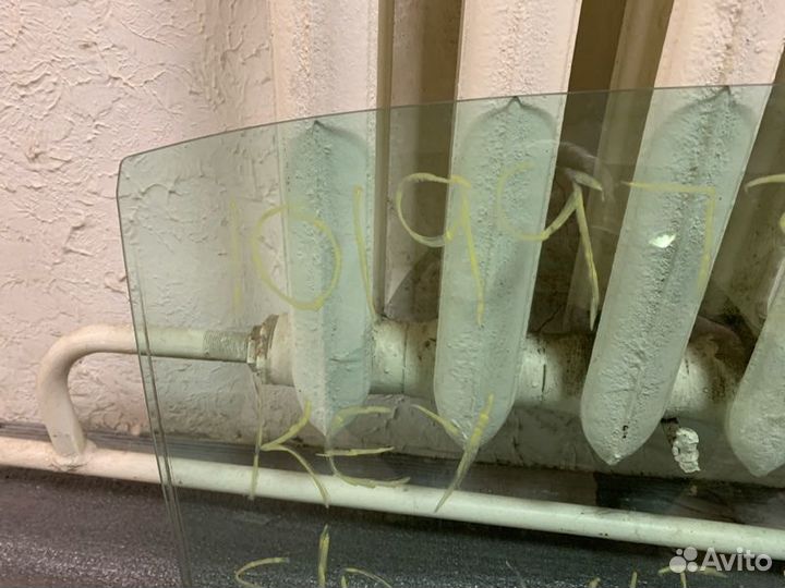 Стекло двери задней правой Skoda Octavia Рест (A5