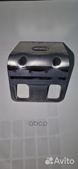 Кронштейн 4M0 804 286 VAG