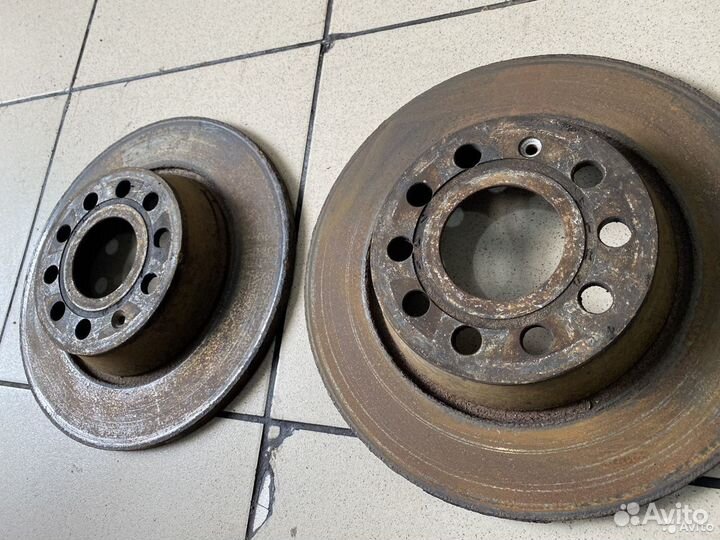 Тормозной диск задний VW Tiguan