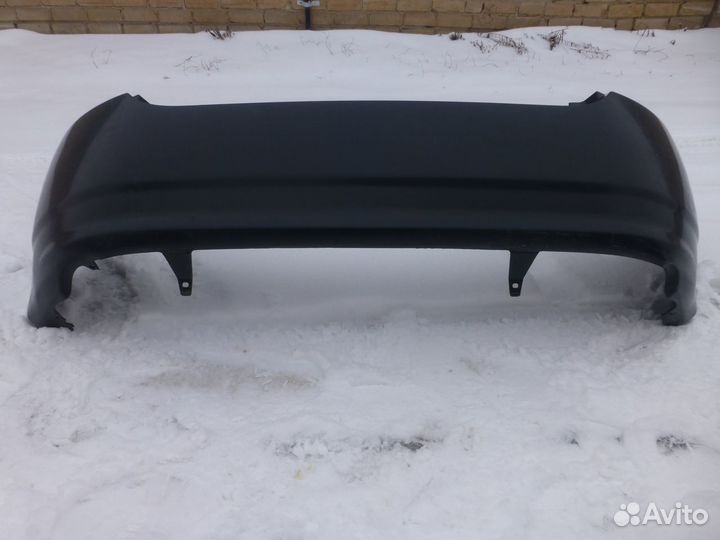 Бампер задний на toyota corolla E 12