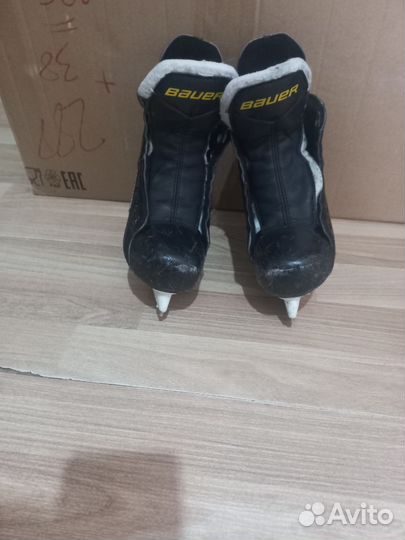 Хоккейные коньки bauer