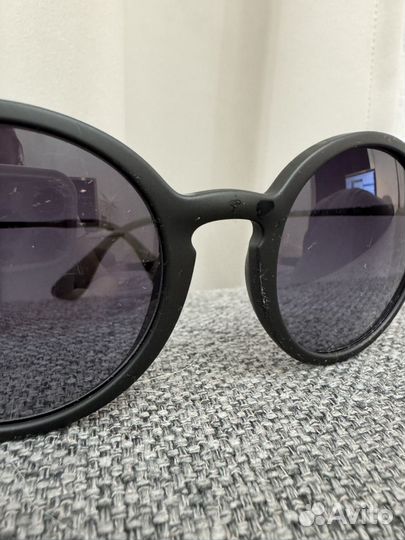 Солнцезащитные очки ray ban rb4222