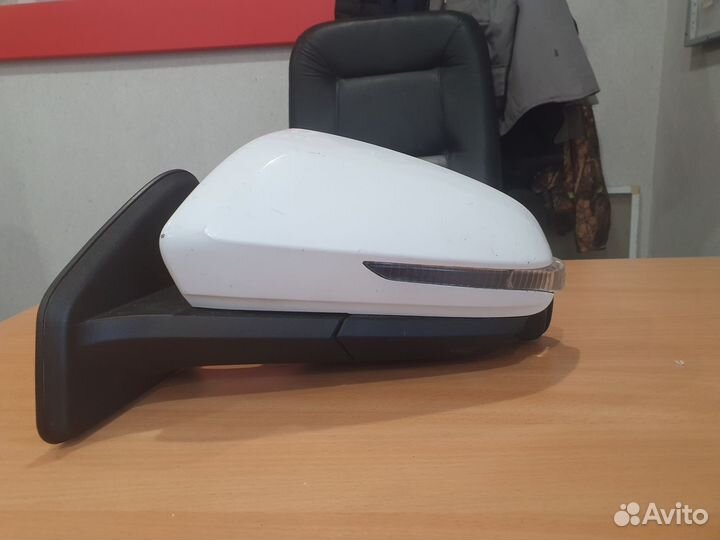 Зеркало левое на LADA largus