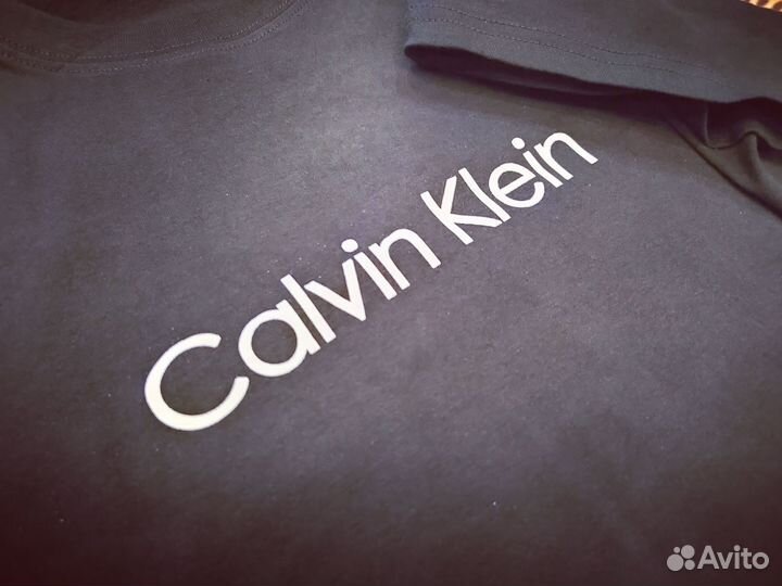 Футболка Calvin klein