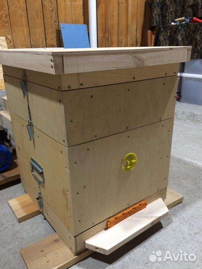 Улей для пчел тëплый