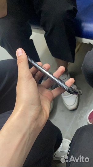 Телефон iPhone 10