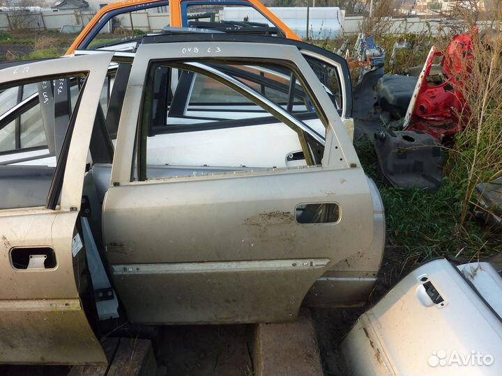 Дверь задняя левая Opel Vectra B