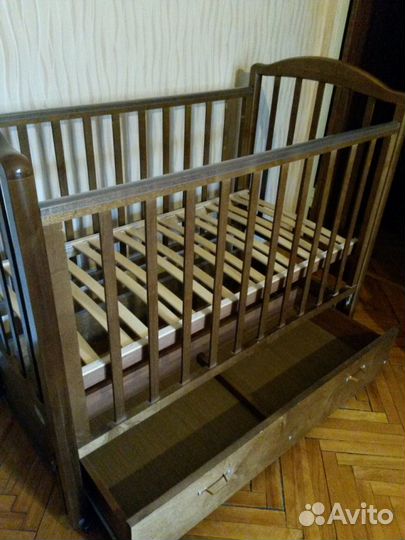 Кроватка. Детская кровать. С матрасом