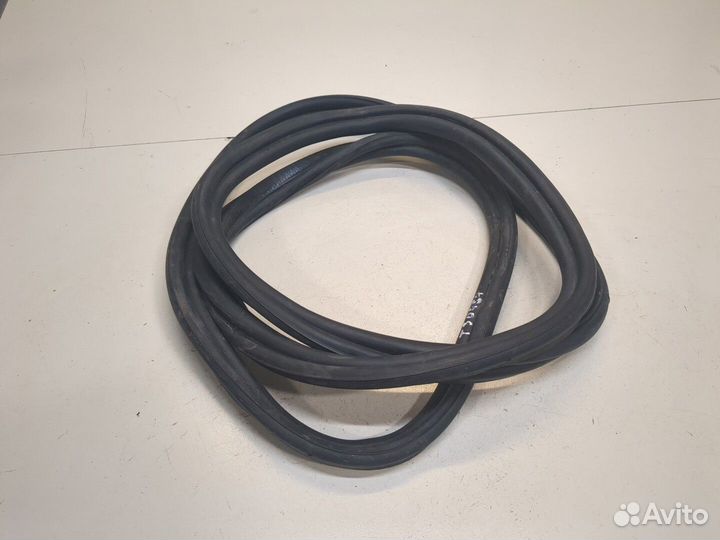 Уплотнитель BMW 3 G20, G21 2018, 2019