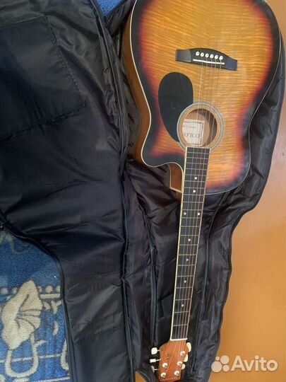 Акустическая гитара