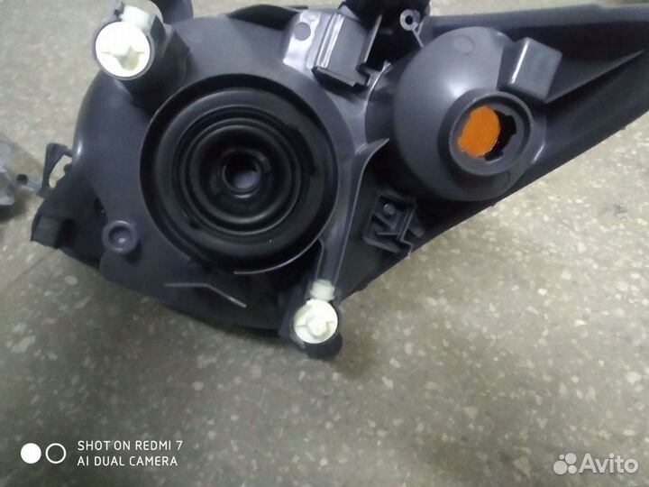 Фары Тойота Ист 02-05 г.в