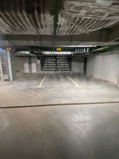Машиноместо, 14 м²