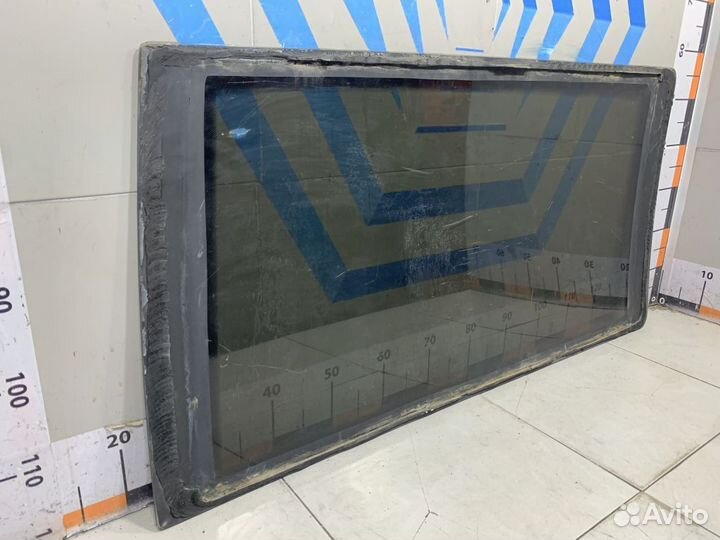 Стекло боковое левое Mercedes W638 Vito V