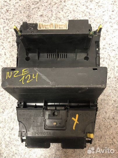 Блок управления климат контролем Toyota Corolla