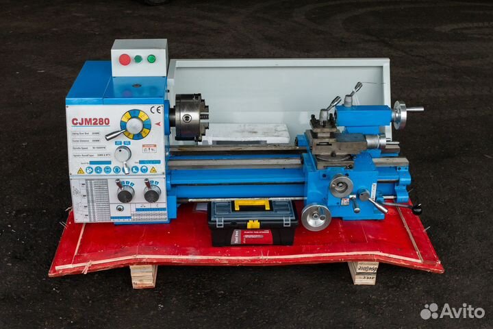 Токарный станок CJM280