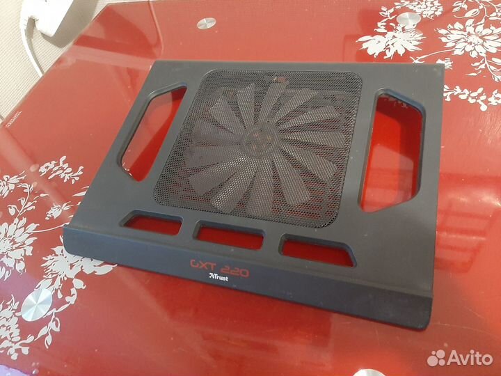 Охлаждение для ноутбука. Подставка с подсветкой