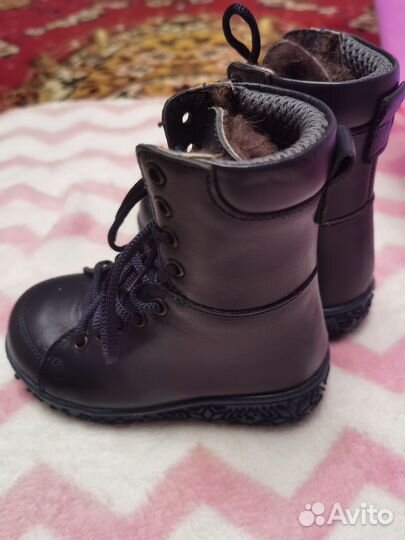 Детская обувь и одежда