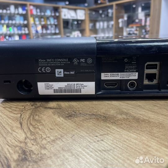 Игровая приставка Xbox 360