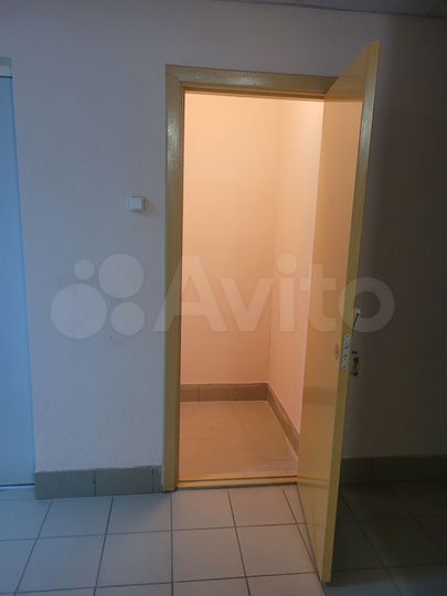 Машиноместо, 10 м²