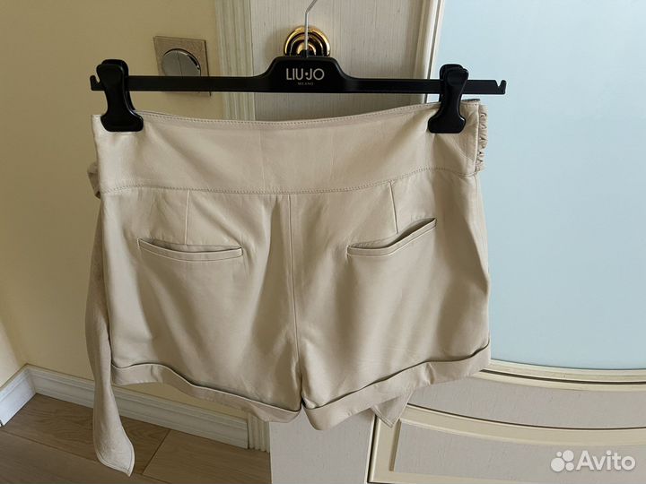 Шорты женские кожаные LIU JO