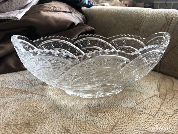 Хрустальная вазы