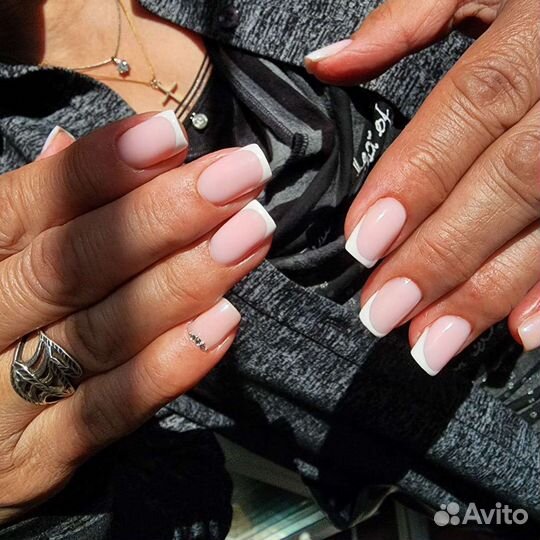 Маникюр, укрепление, выравнивание базой