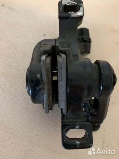 Тормозной калипер Repute с колодками Shimano B05S