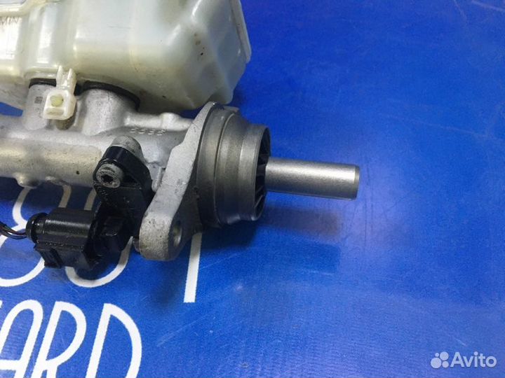 Главный тормозной цилиндр Skoda Rapid NH3 cwvb