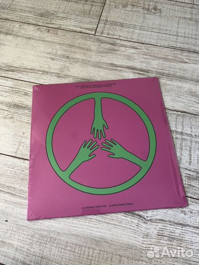 Kito Jempere – Let’s Hold Our Hands Together