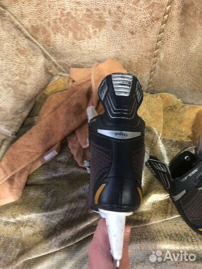 Коньки хоккейные