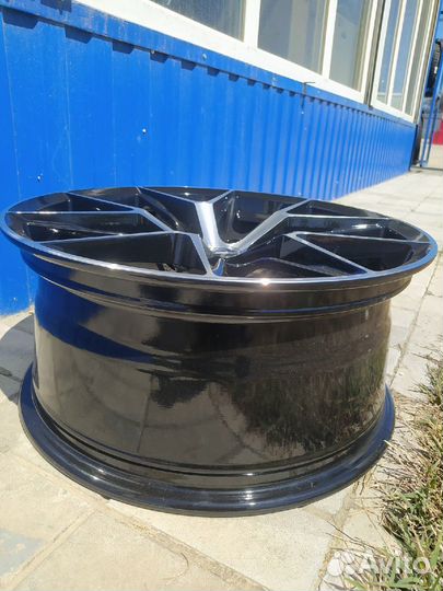 R18/5/112 Новые в наличии Skoda Octavia WV Passat