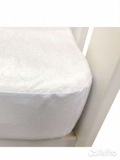 Наматрасник водонепроницаемый для детской кроватки