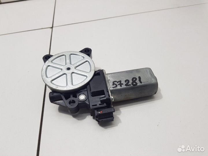 Моторчик заднего левого стеклоподъемника