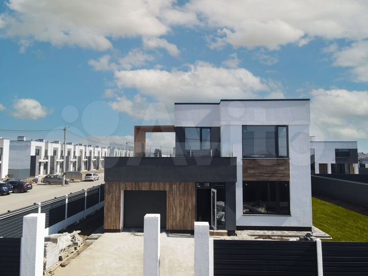 Дом 253 м² на участке 6 сот.