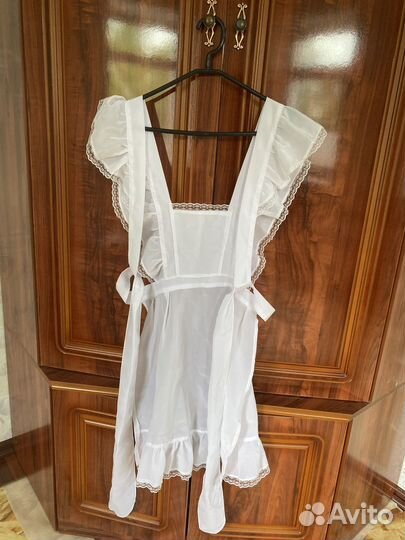 Белый школьный фартук на последний звонок