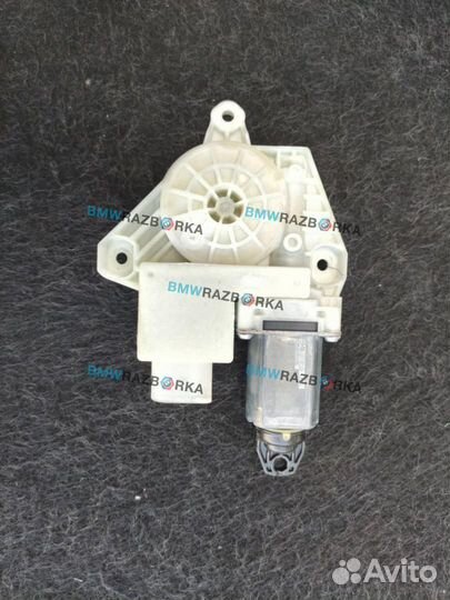 Моторчик стеклоподъемника задний правый BMW 5