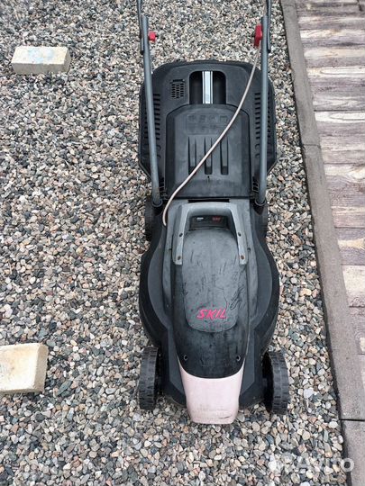 Газонокосилка электрическая