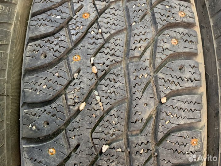 Viatti Bosco Nordico V-523 215/65 R16 98T