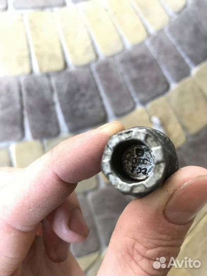 Продам колесные болты VAG WHT002437 5 шт