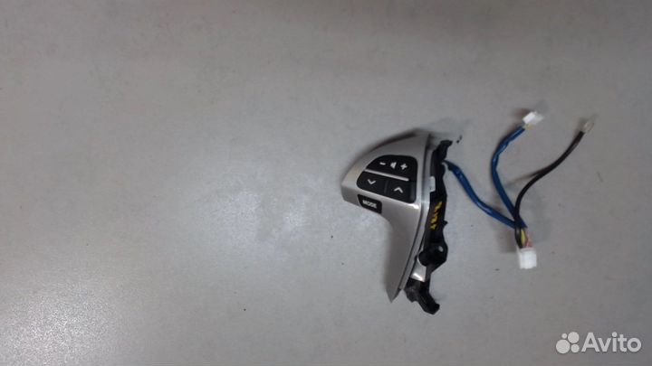 Кнопка управления магнитолой Toyota Highlander 2