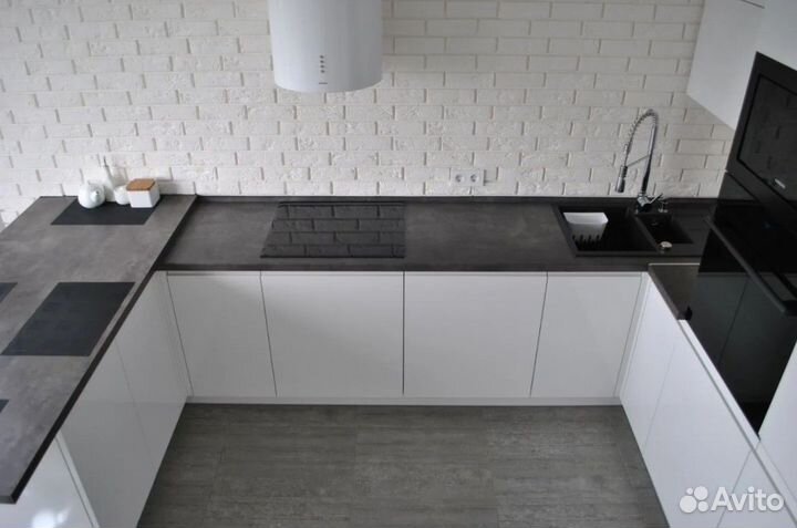 Кухонный гарнитур без ручек. Рассрочка без банка