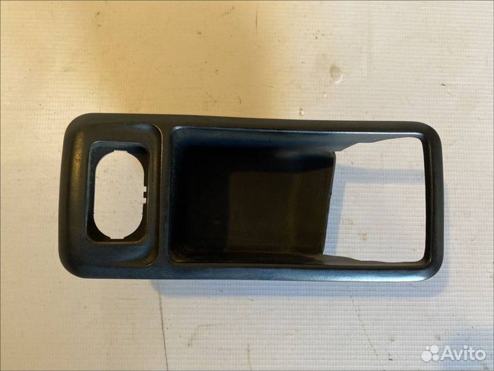 Накладка ручки внутренней правая Ford Focus