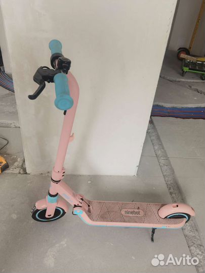 Электросамокат Ninebot eKickScooter Zing E8