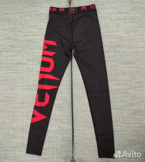 Тайтсы Venum Giant, чёрные с красным XS (Оригинал)
