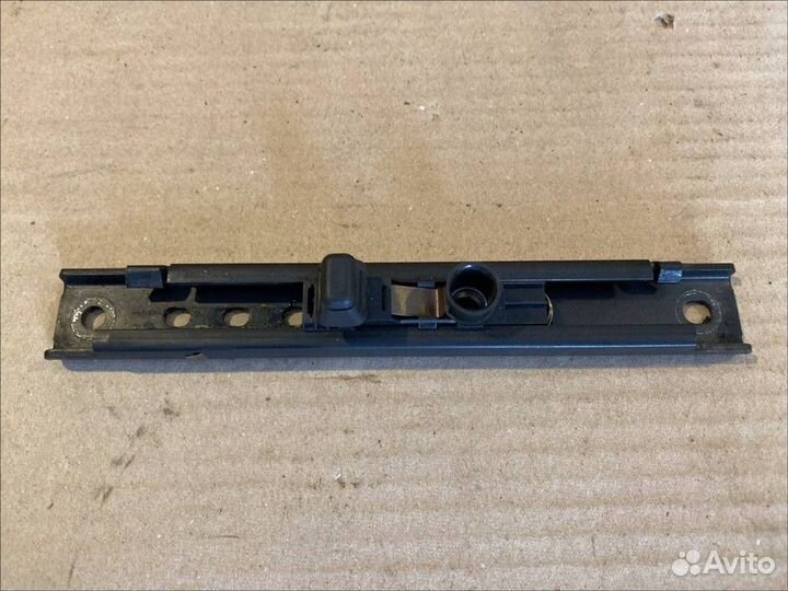 Механизм регулировки ремня безопасности