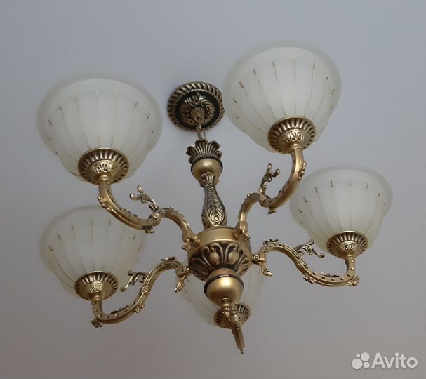 Люстра античная бронза с 5 плафонами