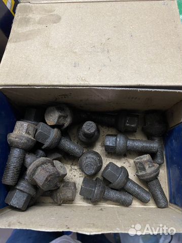 Продам колесные болты на спринтер