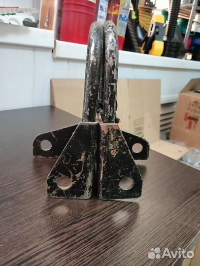 Кронштейн буксирный (пр+ лев) 3302/2217